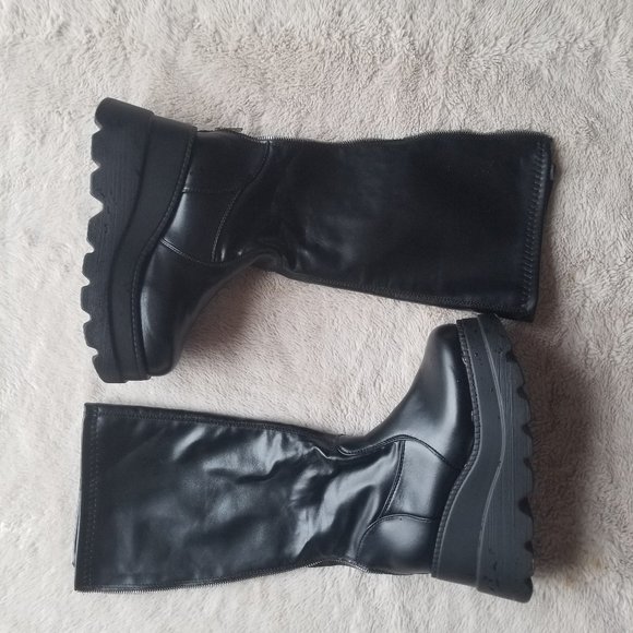 Shoes - 7US size GOTH black faux leather platform cosplay boots